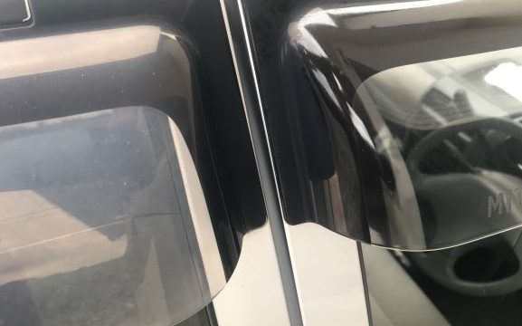 ドアバイザーを塗装してみよう