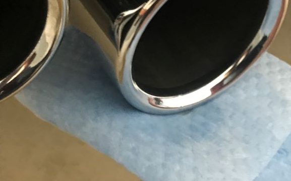 車のマフラーの汚れ取り 洗うならキッチン用クレンザーがおすすめ Mamecoroエンジン